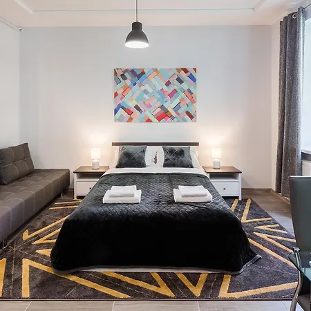 New With Balcony Apartmán