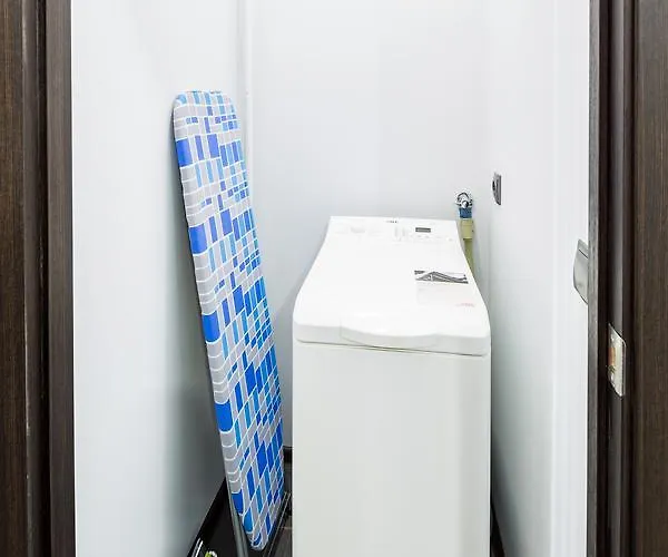 公寓 New With Balcony